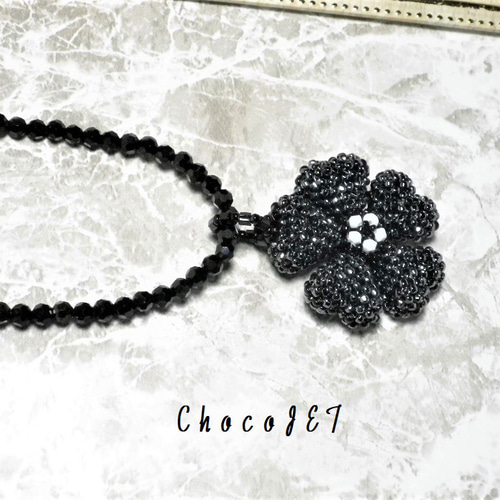 100%正規品 ゴシック・ブラックビーズ・フラワーネックレス 黒花両面2way アクセサリー