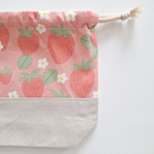 お弁当袋&コップ袋　いちごお花　ピンク　給食袋　苺　入園　入学 お弁当袋&コップ袋 いちごお花 ピンク 給食袋 苺 入園 入学 お 弁当
