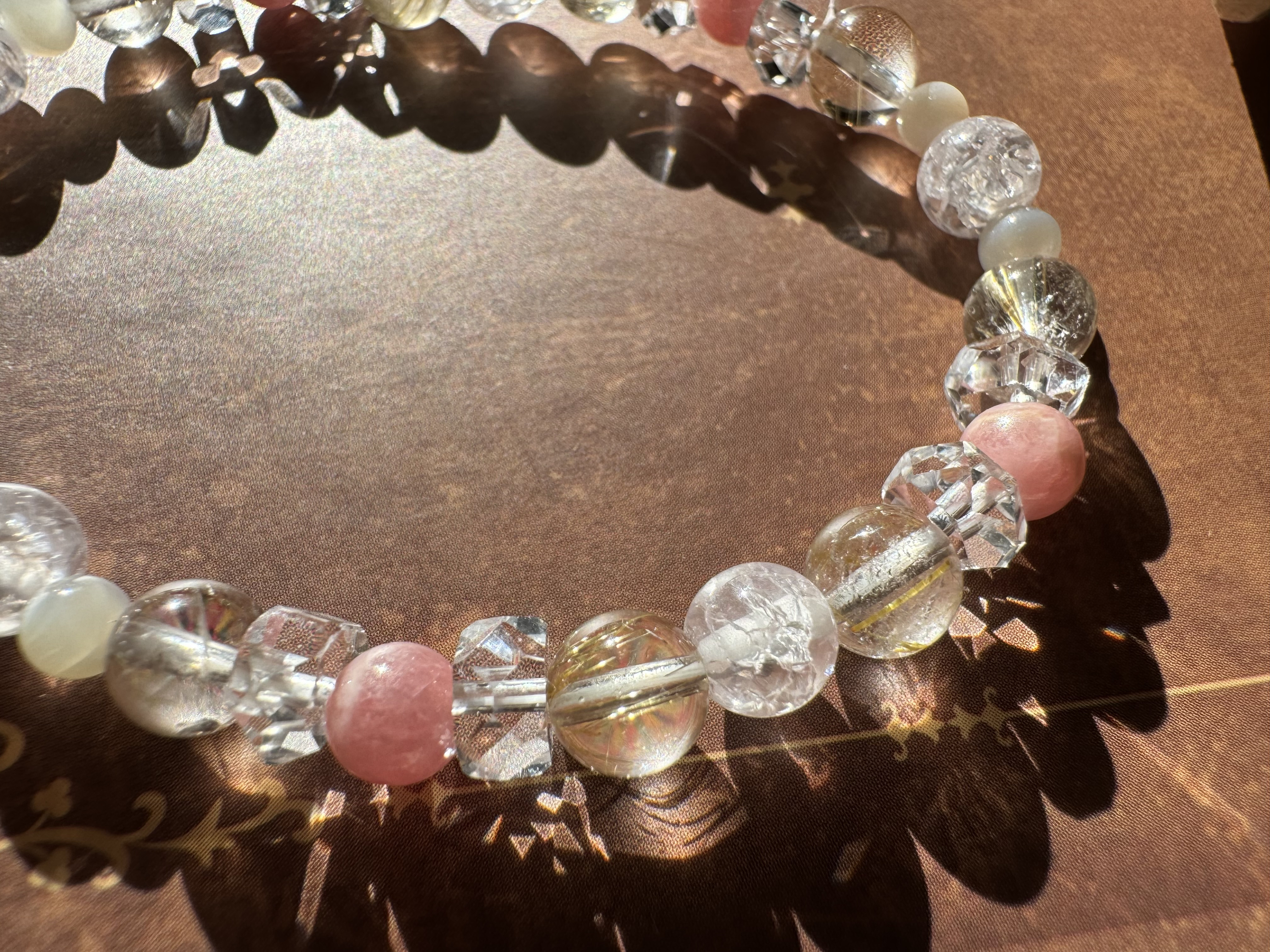 陽だまりの薔薇園