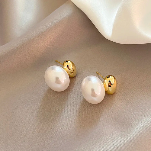 パール×ゴールドピアス * オケージョン 結婚式 贈り物 卒園式