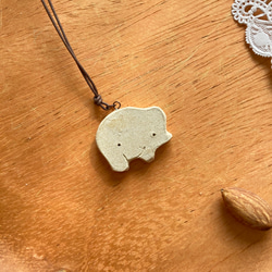 なぞ動物 オーブン陶土ペンダント(Ｄ) 2枚目の画像