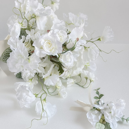 スイートピーとバラのホワイトブーケ 白い花 前撮り 結婚式