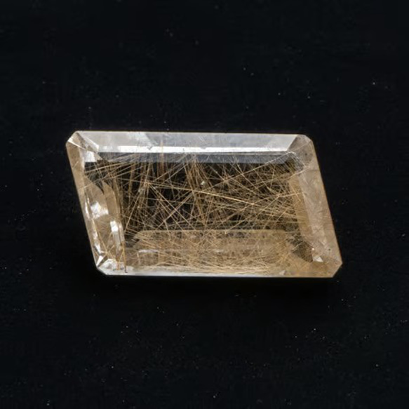 【繊細な黄金の針が魅力】ルチルクォーツ 11.55ct 1枚目の画像