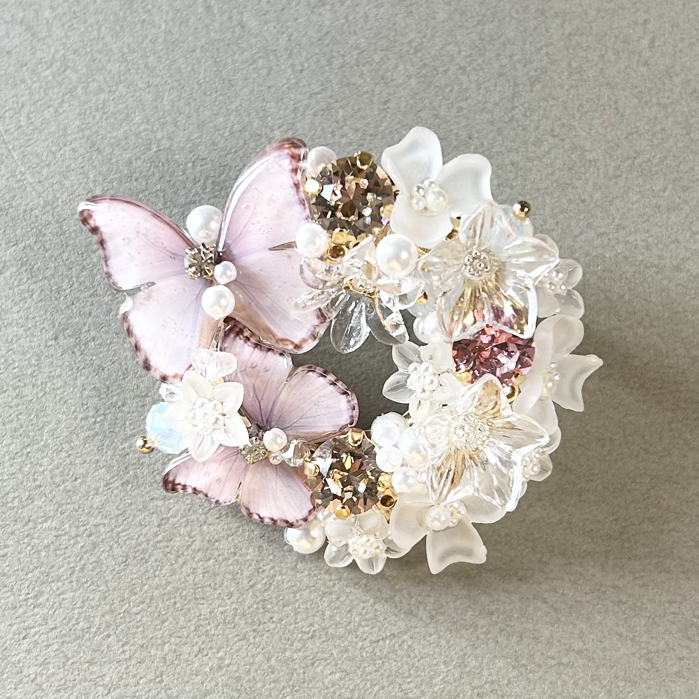 新作♡ピンク蝶々ブローチ　Lサイズ