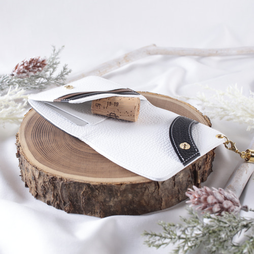 ふっくらまるい シマエナガのコンパクト折り財布【イタリアンレザー