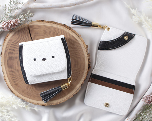 二つ折り財布　マヤレザー　ミドルウォレット　ハンドメイド　シマエナガ【匿名配送】 二つ折り財布 マヤレザー ミドルウォレット ハンドメイド シマエナガ