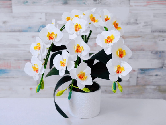 【送料無料】【ラッピング可】贈答品の定番　胡蝶蘭のシンプル・華やかなアレンジメント　和紙の花　造花　 2枚目の画像