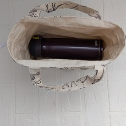 お道具袋　お弁当袋　巾着トート　トートバッグ　おむつ入れ　お散歩トート【恐竜☓キナリ】 5枚目の画像