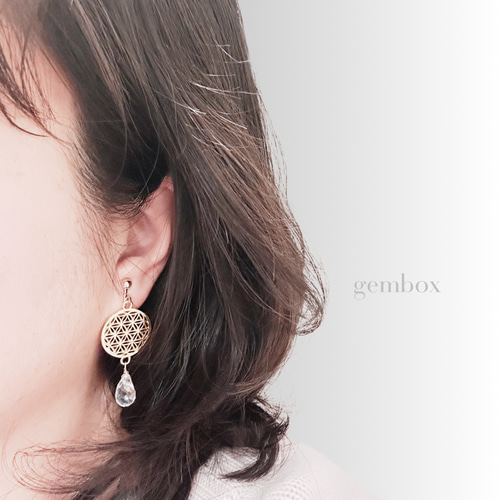 フラワーオブライフプレート×水晶イヤリング 40代から心を整えるお守り