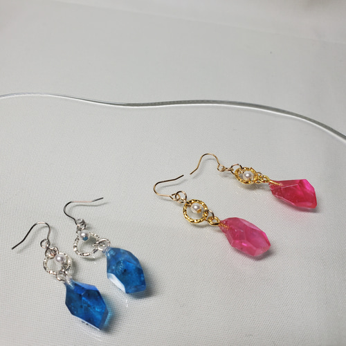 クリスタル調のレジンアクセサリー イヤリング/ピアス イヤリング