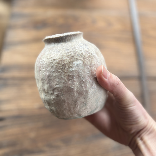 信楽御斎蹲（しがらきおとぎうずくまる） 一輪挿し・花瓶・花器