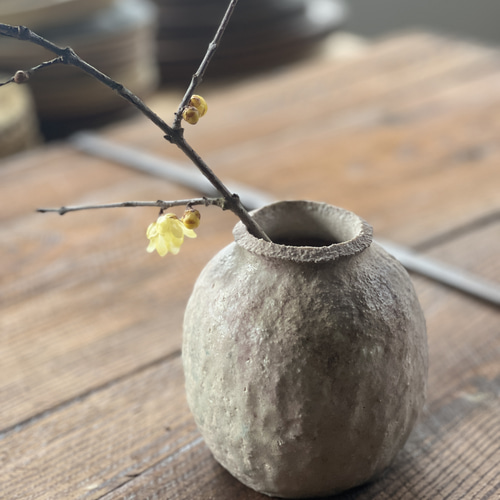 信楽御斎蹲（しがらきおとぎうずくまる） 一輪挿し・花瓶・花器