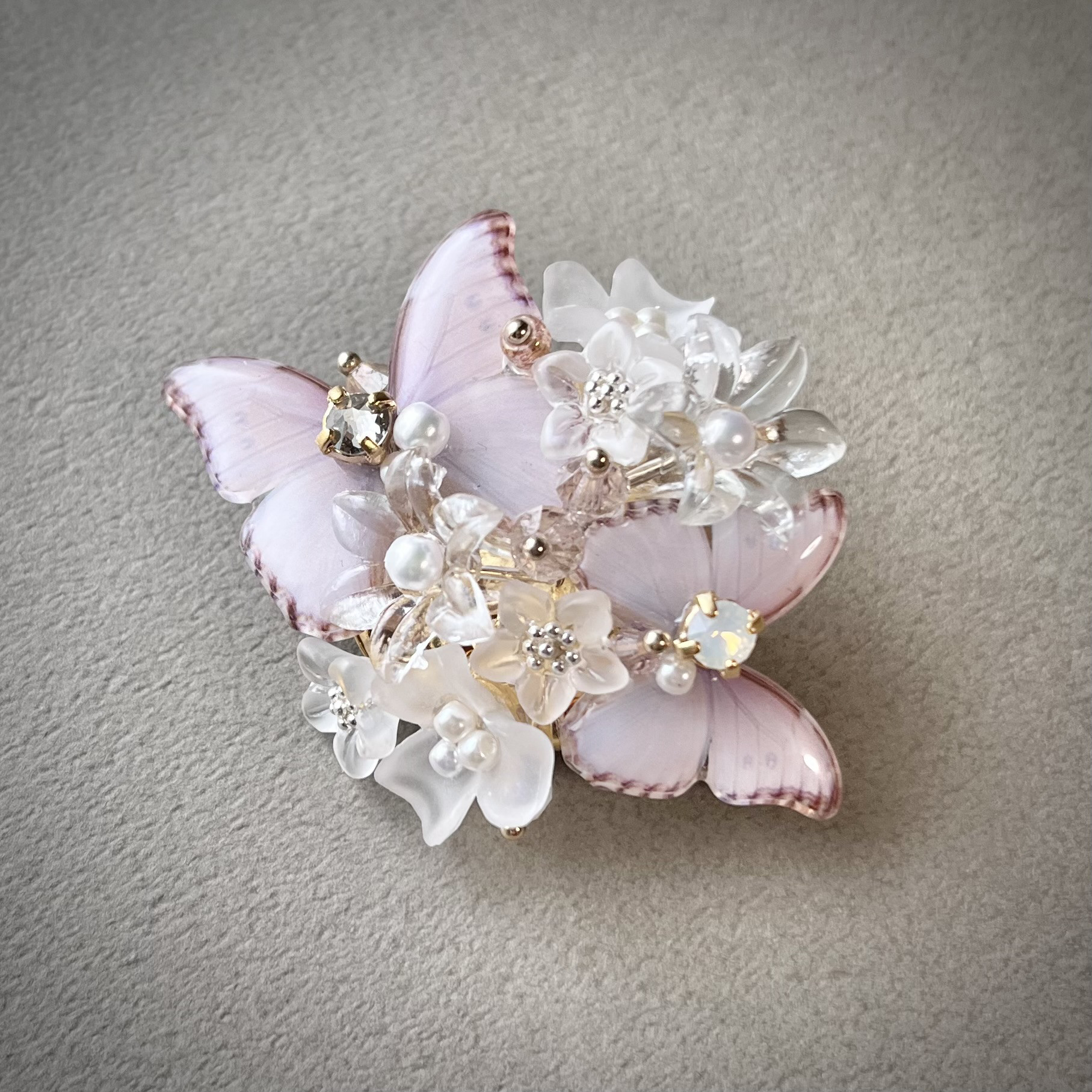 新作♡ピンク蝶々ブローチ　Sサイズ