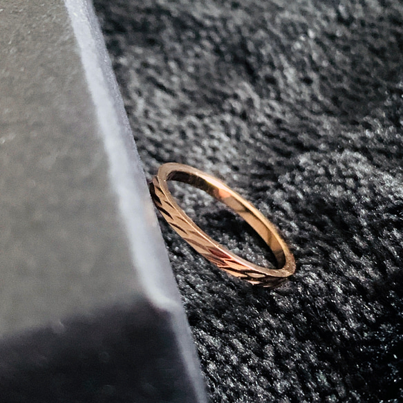 リング レディース 指輪 サージカルステンレス ピンキーリング 槌目リング 9枚目の画像