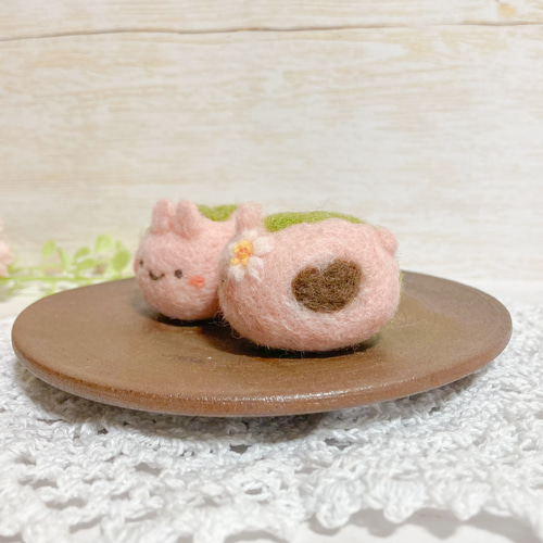 【さくらさく】うさぎ小物類 羊毛さくさく •ᴥ︎• | 桜うさぎブローチ🌸🐰 #羊毛フェルト