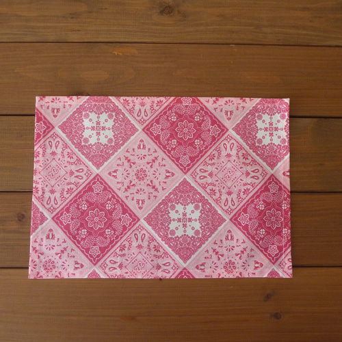 *＊ ハンドメイド ＊* ランチョンマット B 　〜 オーダー受付 〜 若干名 40×60 【名前タグ付き】ランチョンマット ＊ピンクリボン