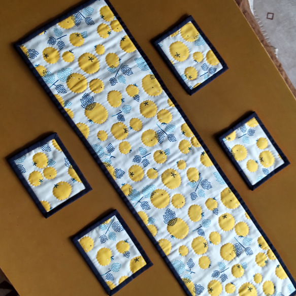 ポコポコ 黄色ミニトマトのテーブルマット 5枚セット 1枚目の画像