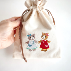 四角い刺繍巾着＊お出かけねこちゃん〈無料ラッピング〉 7枚目の画像