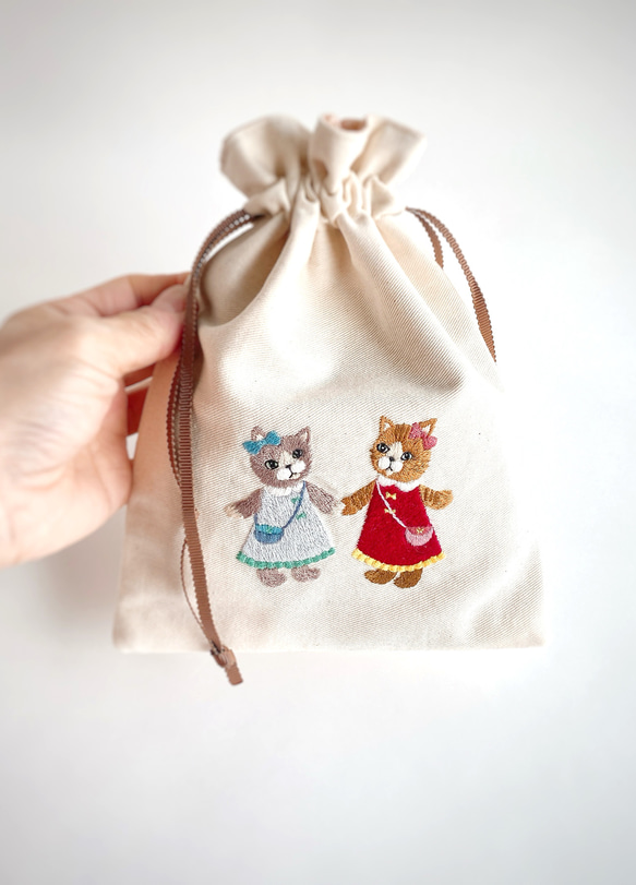 四角い刺繍巾着＊お出かけねこちゃん〈無料ラッピング〉 7枚目の画像