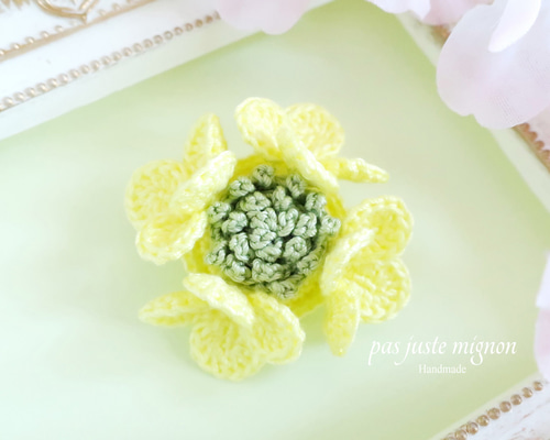 確認用手作りブローチ＊菜の花一輪春想ふ〜黄色いちょうちょの