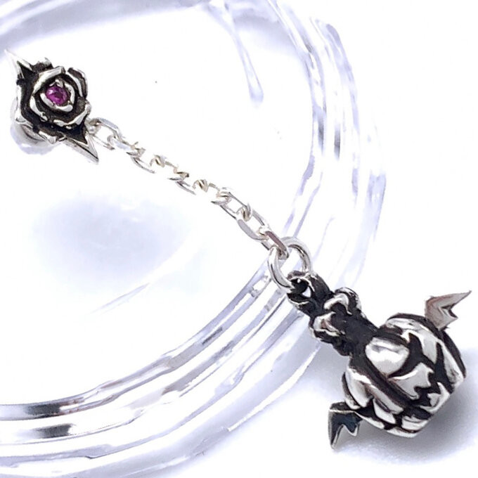 薔薇 ハロウィン ドロップピアス ルビー/シルバー925 片耳用/セカンドピアス/ゴシック/ヴィジュアル系/パンクロック