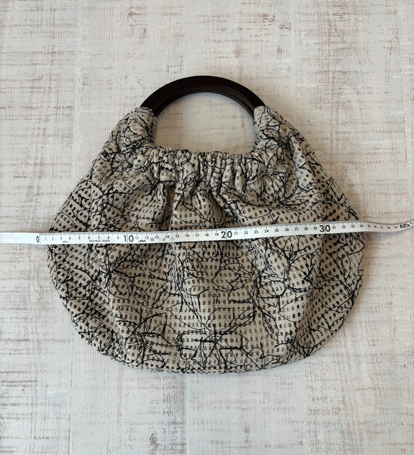 Sサイズ【刺繍メッシュ•木製リングバッグ】 14枚目の画像