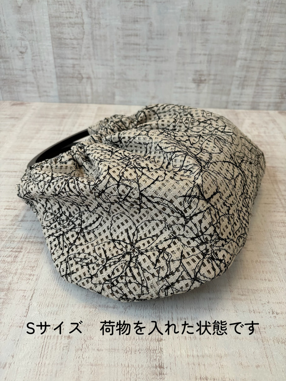 Sサイズ【刺繍メッシュ•木製リングバッグ】 11枚目の画像