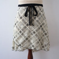 ***SALE***バレエ　ラップスカート[ドットチェック・クリーム52-117] A066 2枚目の画像