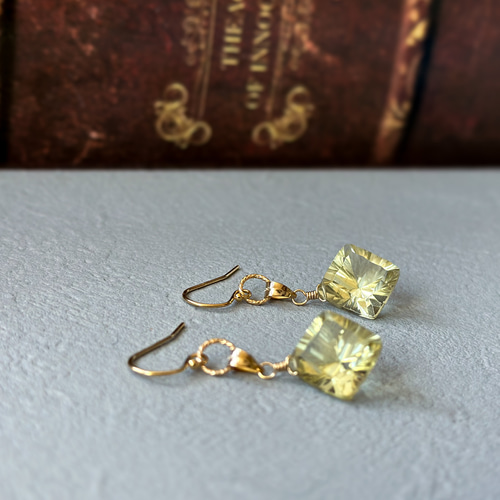 14kgf*大粒レモンクォーツのバチカンピアス／イヤリング ピアス