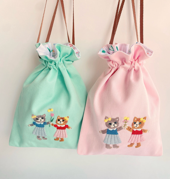 四角い刺繍巾着＊春色♪お花ねこちゃん　ミント〈無料ラッピング〉 10枚目の画像