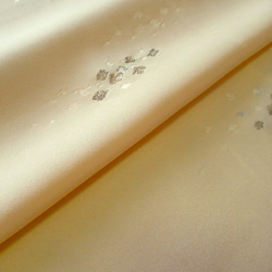 白無垢無地ちりめん三つ紋F 白無垢無地ちりめん三つ紋F