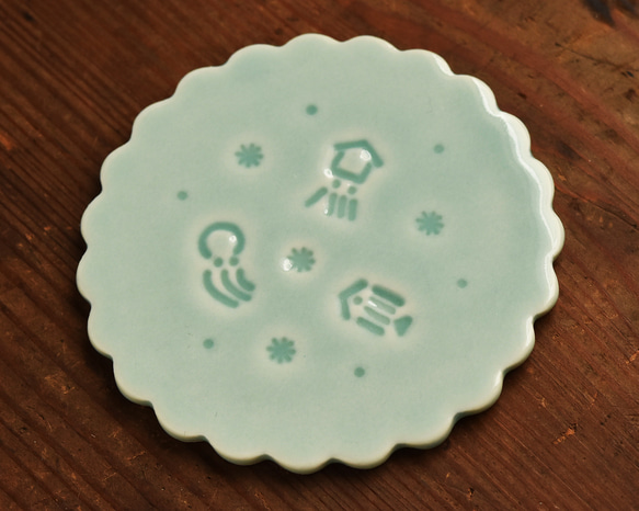 陶磁製コースター（陶板/プレート） 花型 海の紋様 5枚目の画像