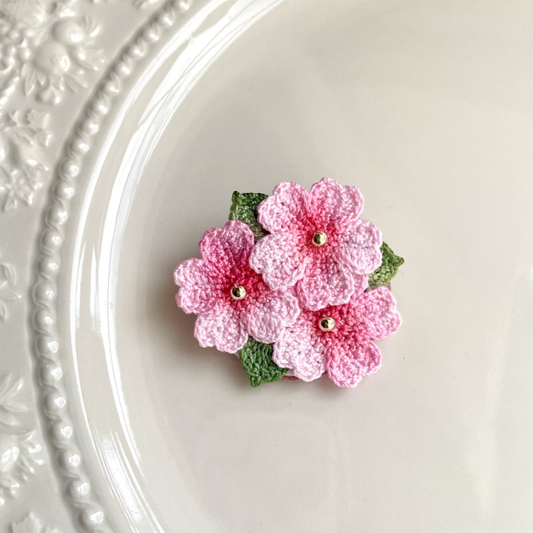 編んで染めた桜　ブローチ　さくら　サクラ　 1枚目の画像