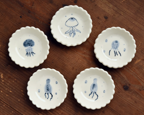 花型豆皿 クラゲ柄 絵付け 薬味皿・豆皿 おりでちせ 通販 17354777