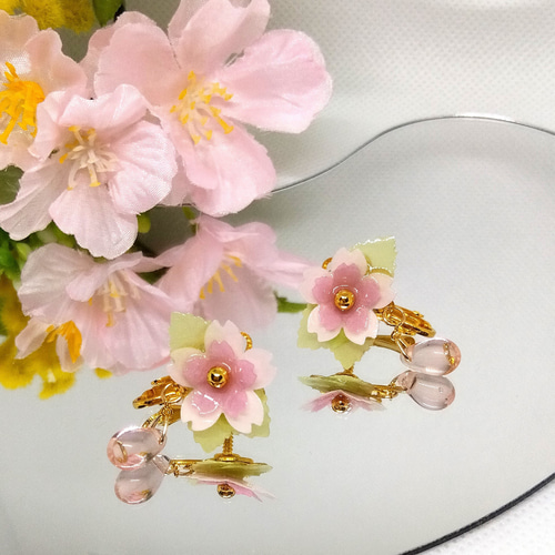 ☆❤️  桜　さくら　花びら　春　パール　ピアス　イヤリング　ハンドメイド 桜(さくら)の花の揺れるピアスorイヤリング 3種 パピエル®【受注制作