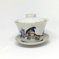 九谷紋様『桜に鳥』の中国茶器　蓋碗　カップ&ソーサー 1枚目の画像