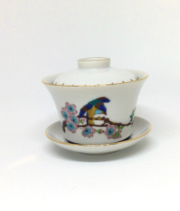 九谷紋様『桜に鳥』の中国茶器　蓋碗　カップ&ソーサー 1枚目の画像