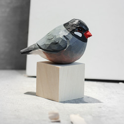 木彫りの鳥、2点セット、手作り、無垢材 置物 動物 ギフト　プレゼント　ギフトラッピング 2枚目の画像