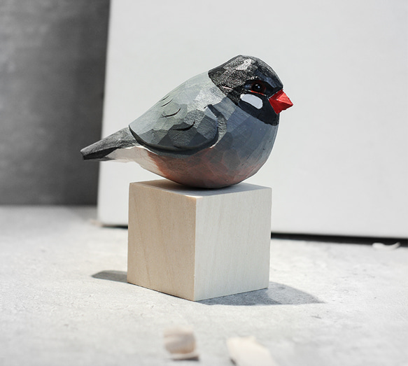 木彫りの鳥、2点セット、手作り、無垢材 置物 動物 ギフト　プレゼント　ギフトラッピング 2枚目の画像