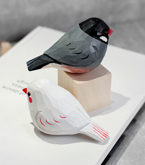 木彫りの鳥、2点セット、手作り、無垢材 置物 動物 ギフト　プレゼント　ギフトラッピング 5枚目の画像