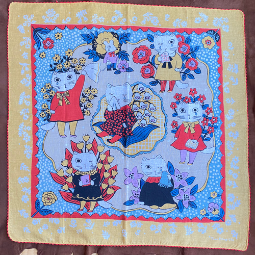 ネコちゃんの涙のハンカチーフ』北岸由美 大判 猫 (赤/ピンク/ベージュ