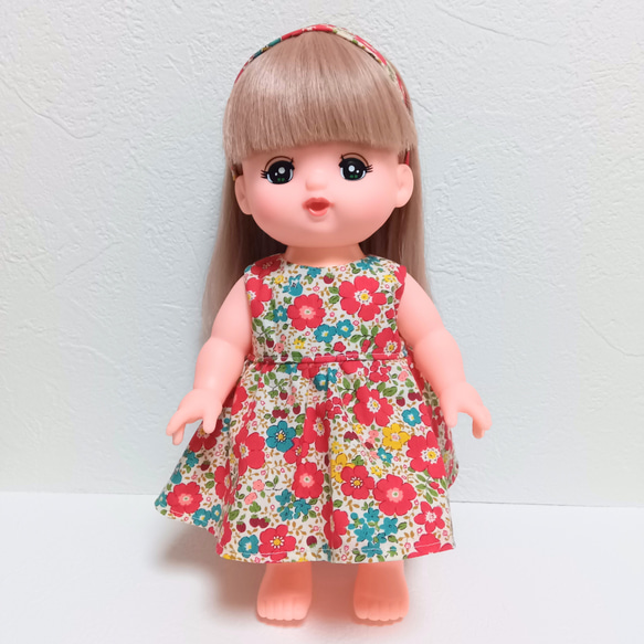 メルちゃん ⑧ ヘアバンドとワンピースセット  ネネちゃんのお洋服  着替え ハンドメイド 26cmドール 1枚目の画像