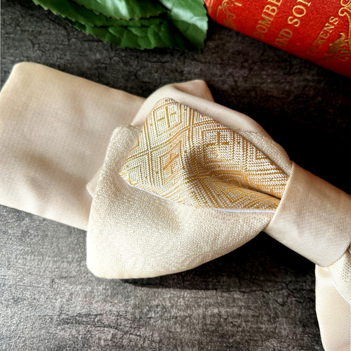 送料無料】京都 正絹 西陣織 金襴生地 絹シルク100％ 髪飾りリボン 袴  