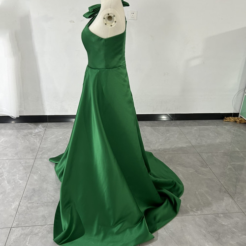 上品！パーティードレス 緑 ワンショルダー スリット プリンセスライン  