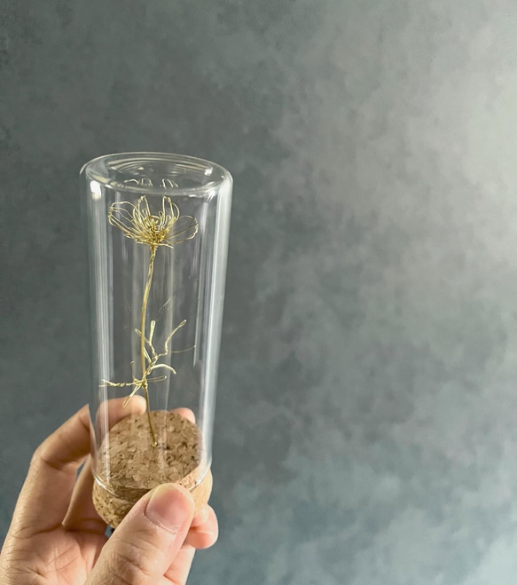 【受注制作】小さな真鍮のポピー　〜ガラスの小瓶に詰めてお届けいたします〜　　プレゼントにも　ワイヤーアート　 5枚目の画像