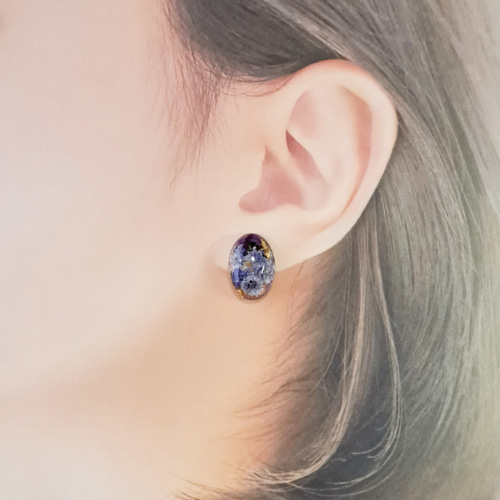 R102】レジン ステンレスピアス ドライフラワー かすみ草 ブルー  