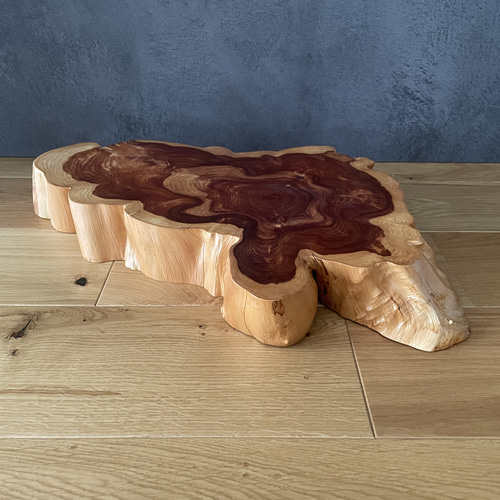 自然の造形美｜カイヅカイブキの花台・インテリア台｜一点物・天然素材