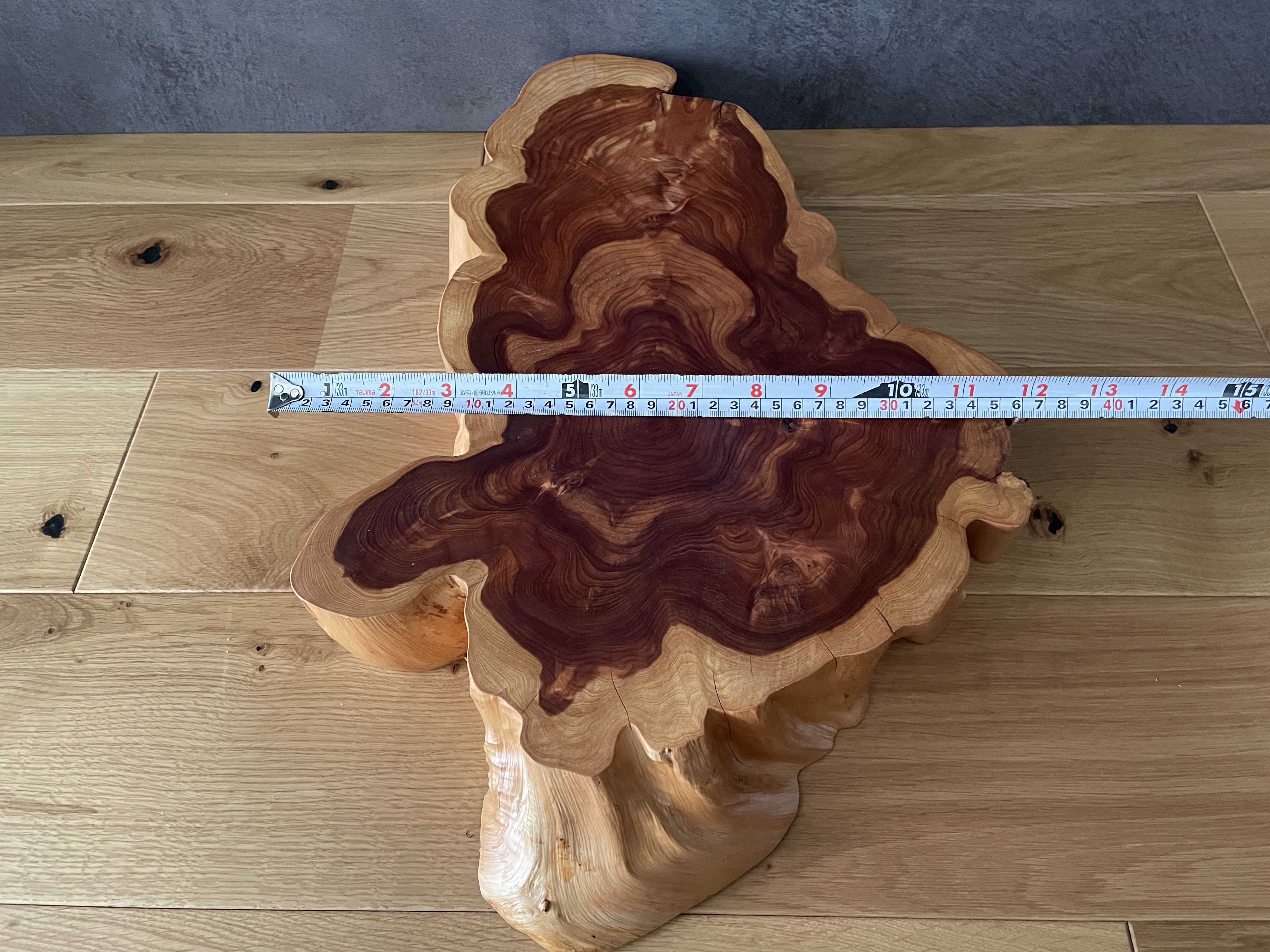 自然の造形美｜カイヅカイブキの花台・インテリア台｜一点物・天然素材