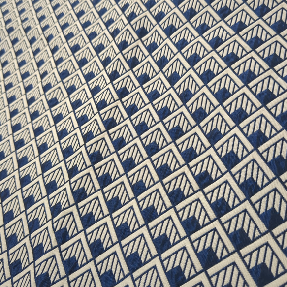 ブルー　ホワイト　幾何学柄　レトロ　和風　四角　生地 1枚目の画像