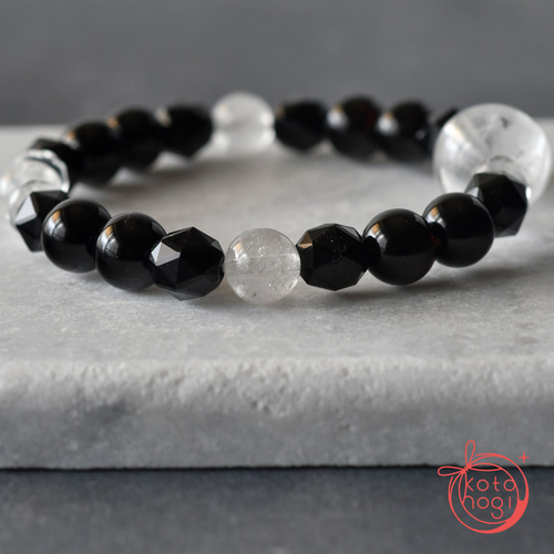 お守り ブレスレット＊天然石 モリオン ガネーシュヒマール 水晶 数珠